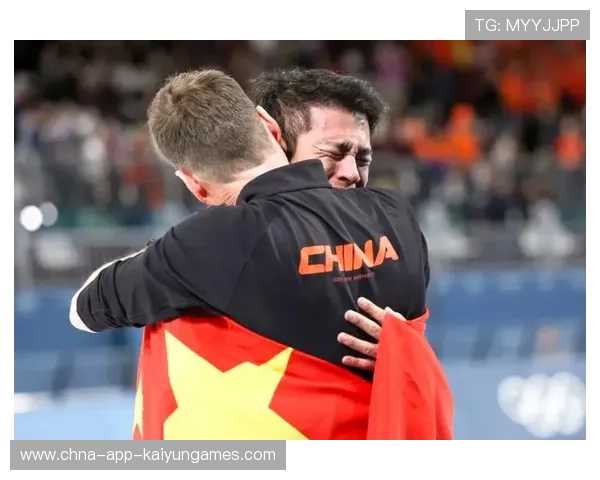 赛场“珍贵瞬间”：运动员“泪水与汗水”的感动组合